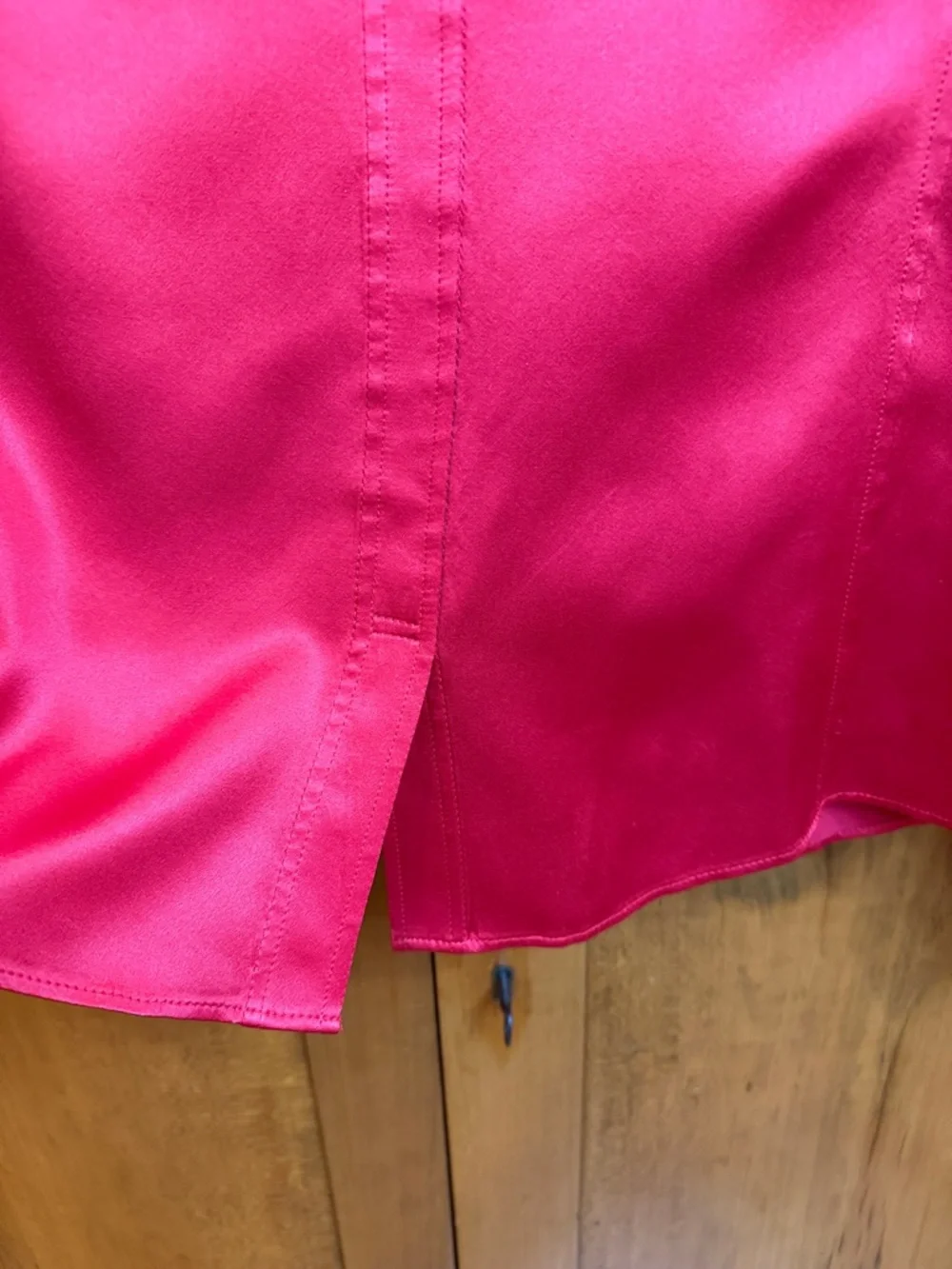 Lafayette 148 New York Stunning Red 100% Silk Pullover Blouse, 2 - Luxury, Chic - Picture 5 of 10
